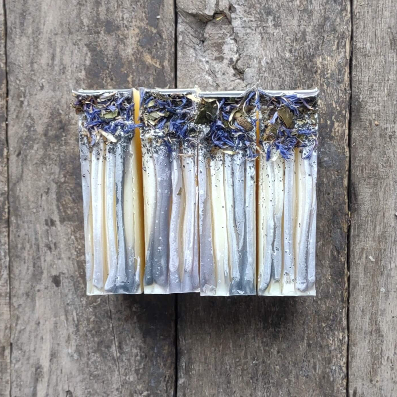 Sandalwood & Bergamot